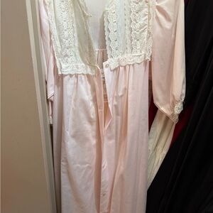 Vintage Christian Dior Robe & Gown  Classic Lace-Trim Pink Women's size medium